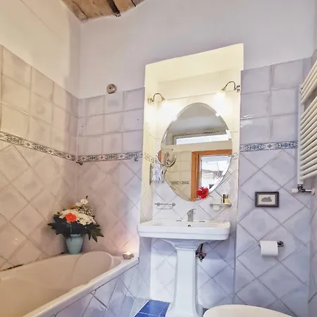 Borgo Pio San Pietro Daire